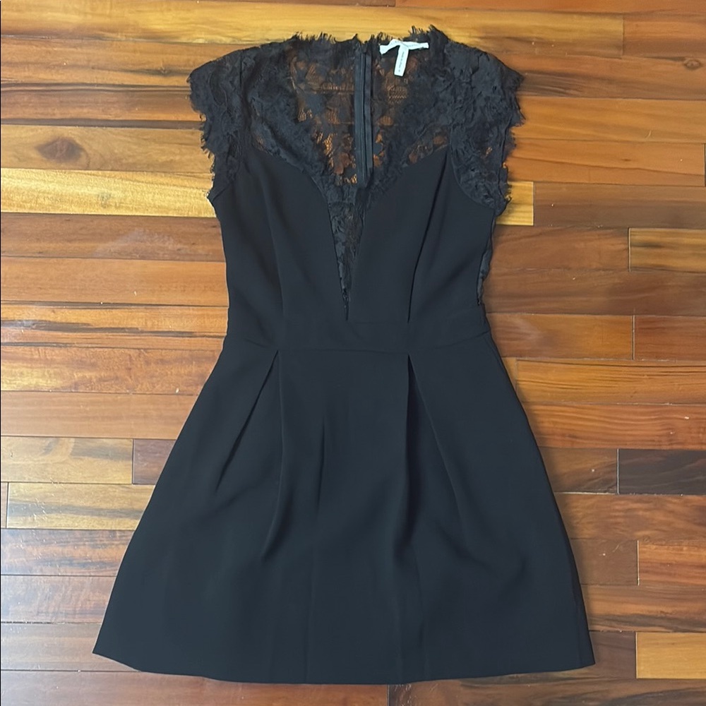Black Mini A-line Dress with lace back and V-neck for Cocktail Party